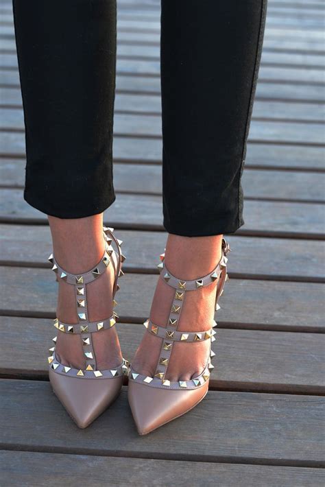 67 best Valentino Rockstud shoes images on Pinterest | My style ...