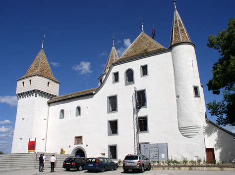 Nyon Castle in Switzerland image - Free stock photo - Public Domain photo - CC0 Images