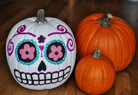 These Cute Pumpkin Painting Ideas Are Much Easier Than Carving | Pumpkin carving, Halloween ...