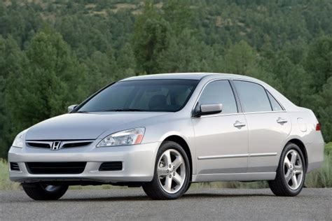 Used 2007 Honda Accord EX-L 2dr Coupe (2.4L 4cyl 5M) Consumer Reviews - 6 Car Reviews | Edmunds