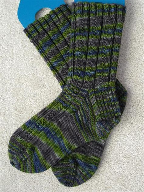 Free Cuff-Down Sock Knitting Patterns Using the Magic Loop | Craftsy