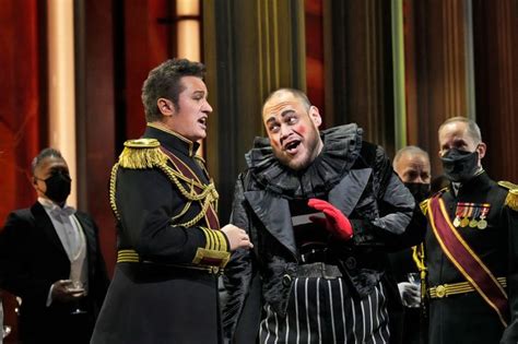 Opera Review: Quinn Kelsey in the Met Opera’s Rigoletto