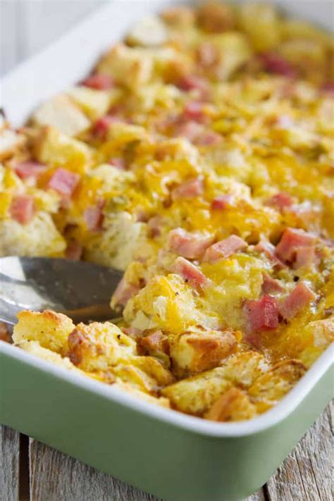 Ham and Cheese Easy Breakfast Casserole Recipe - Taste and Tell