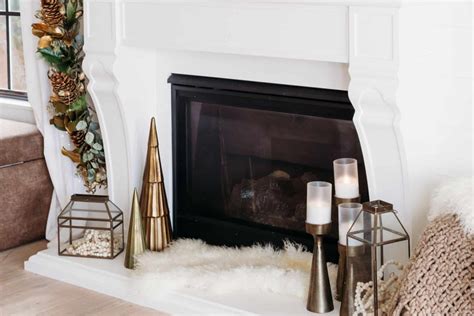 Easy Elegant Christmas Fireplace Decor Ideas - City Girl Gone Mom