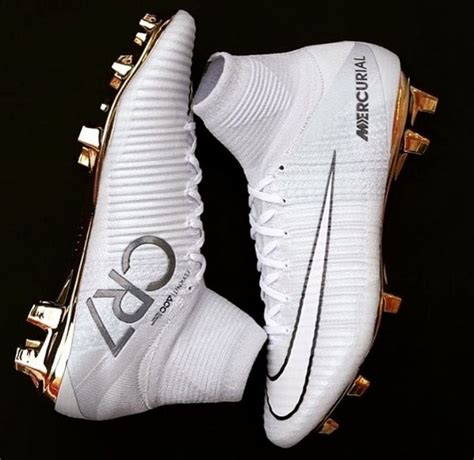 Gold Nike CR7 Cleats | Nike football boots, Soccer cleats nike, Girls soccer cleats