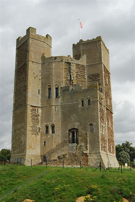 Orford Castle, Suffolk, England Castle Ruins, Medieval Castle, Palaces ...