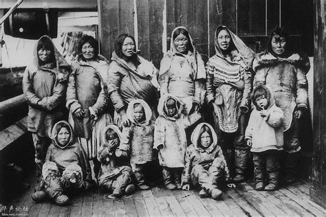 Inuit, Erik Cove, Quebec, 1904; photo J.D. Moodie c-1815 | Native american history, Native ...