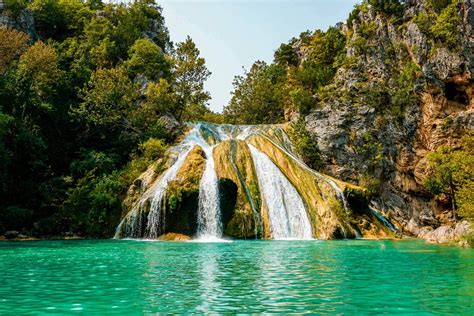 A Guide to Turner Falls Park in Oklahoma - Everything You Need To Know