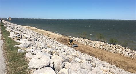 Corps of Engineers Watching Lewisville Lake Dam as Water Level Rises ...