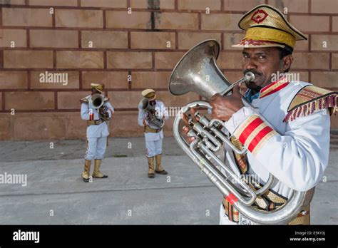 Band uniforms hi-res stock photography and images - Alamy