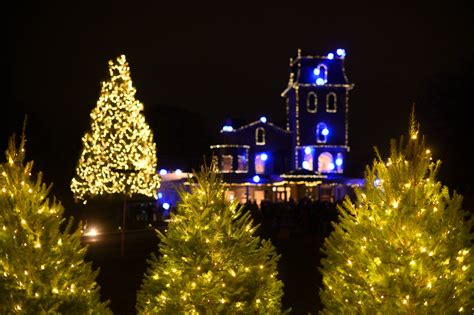 Where to See Christmas & Holiday Lights in Philadelphia