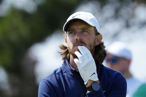 Crowd favorite Tommy Fleetwood shares the British Open lead. Rory ...