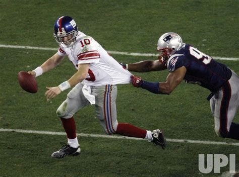 Photo: Super Bowl XLII New York Giants vs. New England Patriots in Glendale, Arizona ...