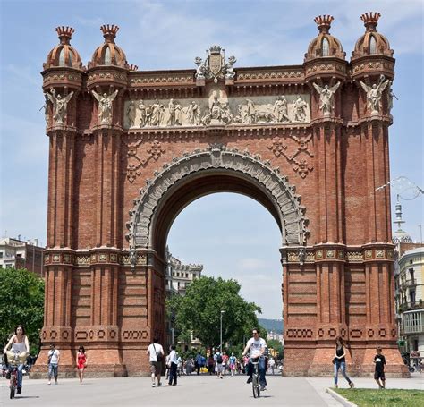 Barcelona Arc de Triomf | Barcelona, Architecture, Architecture art