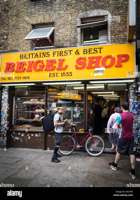 Beigel Shop in Brick Lane in London's East End Stock Photo - Alamy