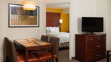 Extended Stay Hotel near Dayton Airport | Residence Inn