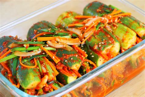 CiCi Li - 勒 Korean Cucumber Kimchi Recipe (Oi-sobagi) 勒