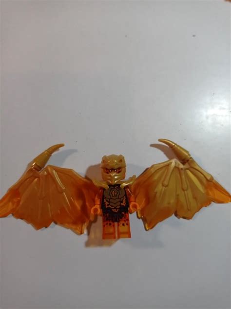 Lego Ninjago crystallized Dragon Cole minifigure, 興趣及遊戲, 玩具 & 遊戲類 - Carousell