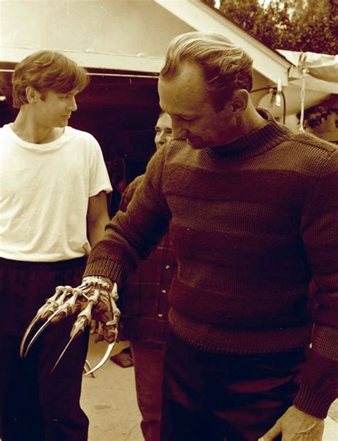 Robert Englund as Freddy Krueger behind the scenes on Wes Craven's New Nightmare (1994). | New ...