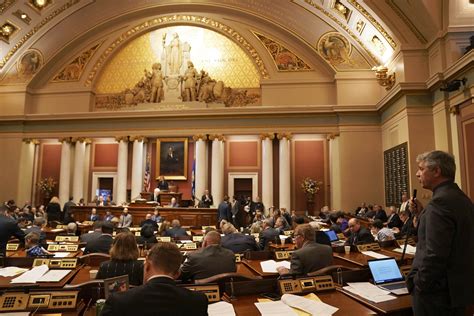 Minnesota Legislature convenes with 2020 election looming | AP News