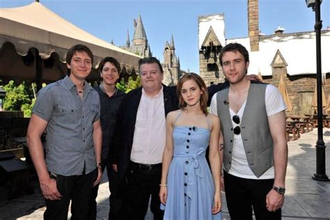 Emma Watson, Matt Lewis, Phelps twins & Robbie Coltrane visit Harry ...