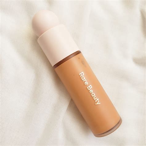 RARE BEAUTY – FOUNDATION & BLUSHES