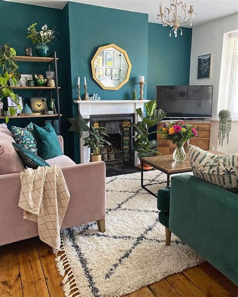 Home Interior Ideas Green wall, green and pink velvet sofa, industrial ...