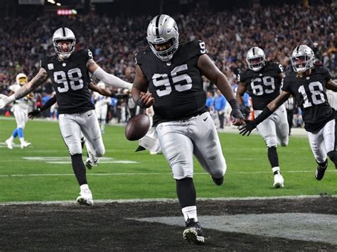 Raiders set franchise scoring record in huge win over reeling Chargers ...