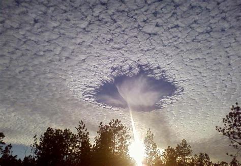 Hole Punch Cloud – Not UFO – Spotted over Moscow – Meteorologynews.com