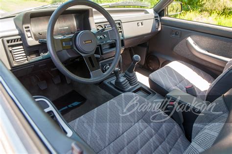 1991 MAZDA B2000 PICKUP - Interior - 250156