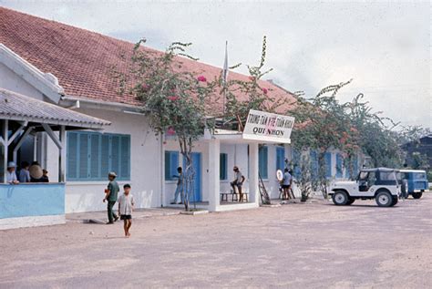 Painting the Qui Nhon Hospital - Peter Crotty | VietnamWar.govt.nz, New Zealand and the Vietnam War