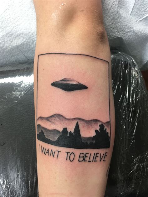 X-Files Tattoo I want to believe By Michael Jaso, American Beauty in Sunset Beach Piercing ...