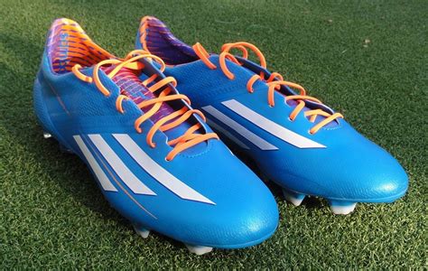 L'histoire et l'évolution de la adidas f50 depuis 2004 - footpack.