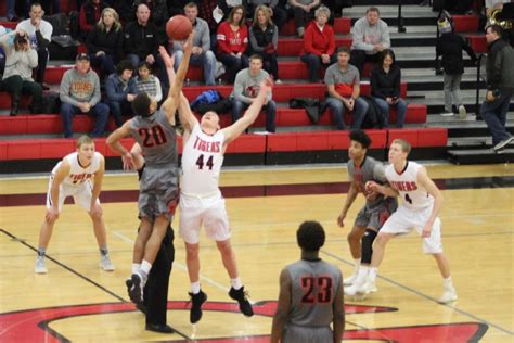 Iowa High School Boys Basketball Rankings - Monday, 02/12/2018