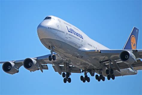 D-ABVZ: Lufthansa Boeing 747-400 (1 Of 13 Left In Fleet)