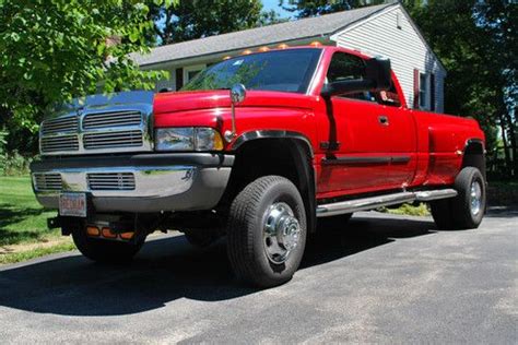 Sell used 2002 Dodge Ram 3500 Cummins 6 Speed 4x4 in Methuen, Massachusetts, United States