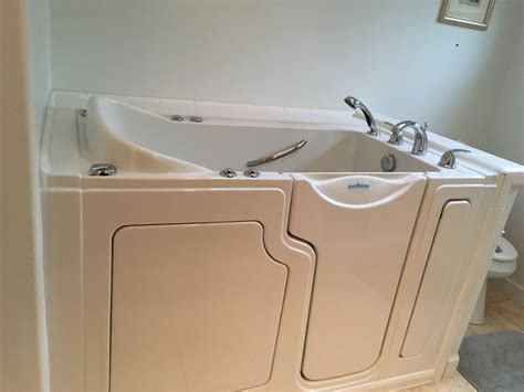 Walk in Tub ‘Safe Step’ excellent condition | DiggersList