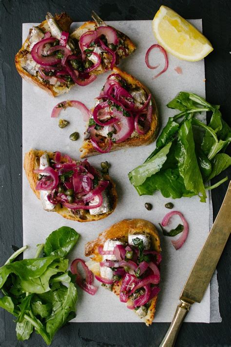 Fancy Tinned Sardines on Toast | Gastronomia, Canapés, Comidas saudaveis