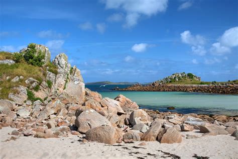 Dog Friendly Cottages on the Isles of Scilly | Pet Friendly Holidays