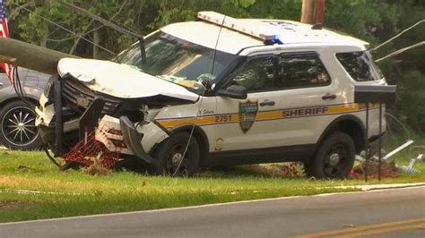 Jacksonville Sheriff's Office cruiser hits light pole on Westside