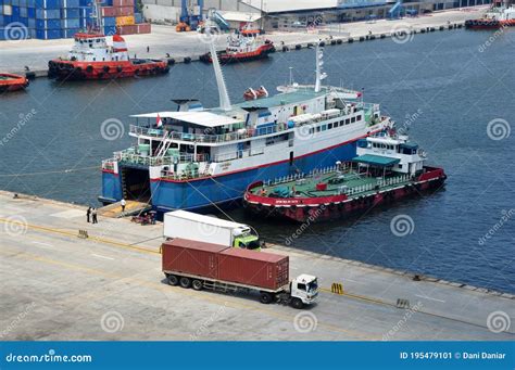 Activities in the Port of Tanjung Priok Port Jakarta Editorial Photo ...