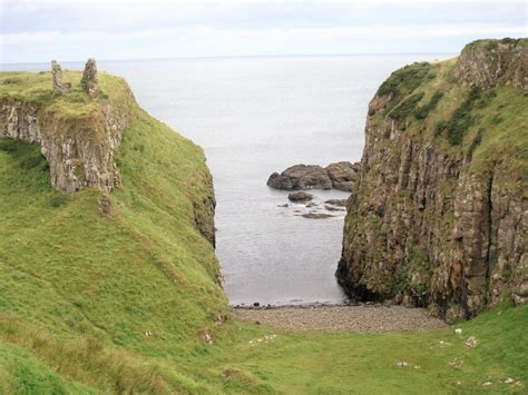 Dunseverick Castle [2] © Michael Dibb cc-by-sa/2.0 :: Geograph Ireland