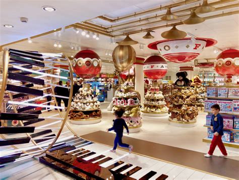 » FAO Schwarz LondonThe world’s best toy store inside the world’s best department store