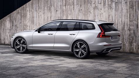 The V60 R-Design is a slightly sportier Volvo | Top Gear