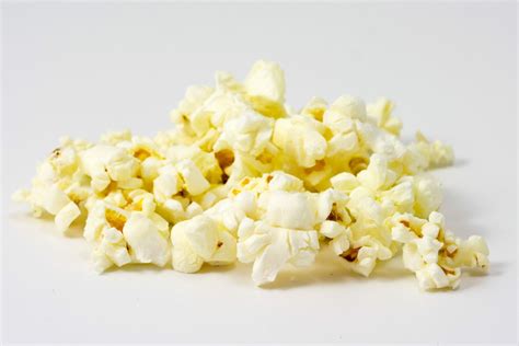 Can Guinea Pigs Eat Popcorn? (Serving Size, Hazards & More)