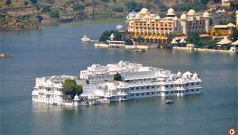 Enjoy The Boat Ride at Lake Pichola with Private Transfers - Indiator