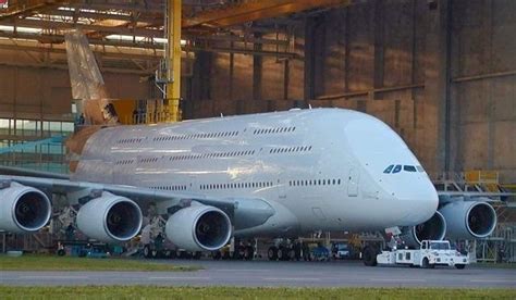 Welcome To the World of Information: Airbus A 390- The Worlds biggest passenger Jet