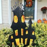 Outdoor Halloween Decor Ideas on a Budget - My One and Only Home