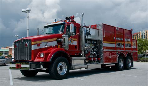 Download Fire Truck Vehicle Kenworth 4k Ultra HD Wallpaper