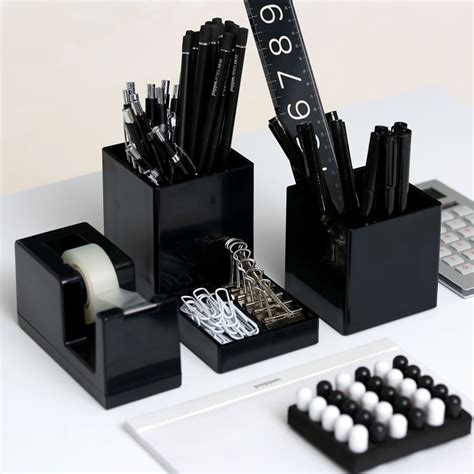 Black Pen Cup | Desk Accessories | Poppin | Utiles de oficina ...